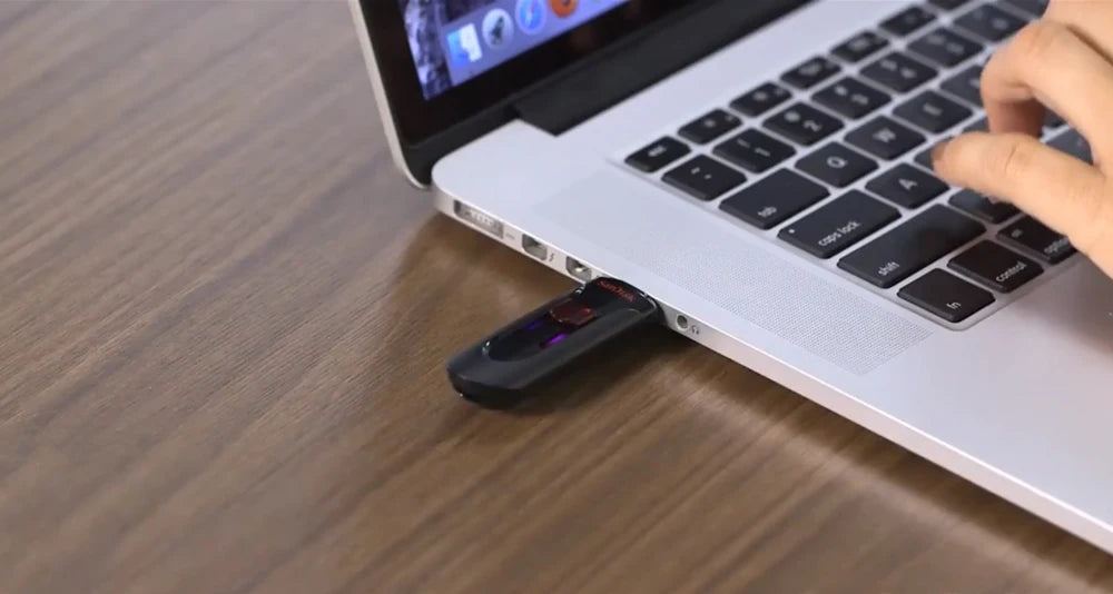 SanDisk CZ600 USB 3.0 Flash Drive – High Speed Pendrive (16GB-128GB) Divina Constitutio